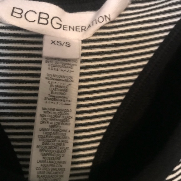 Ladies Dress. - Picture 2 of 2